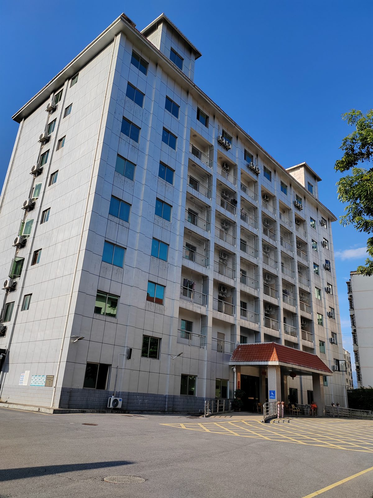 培训基地教学楼外观
